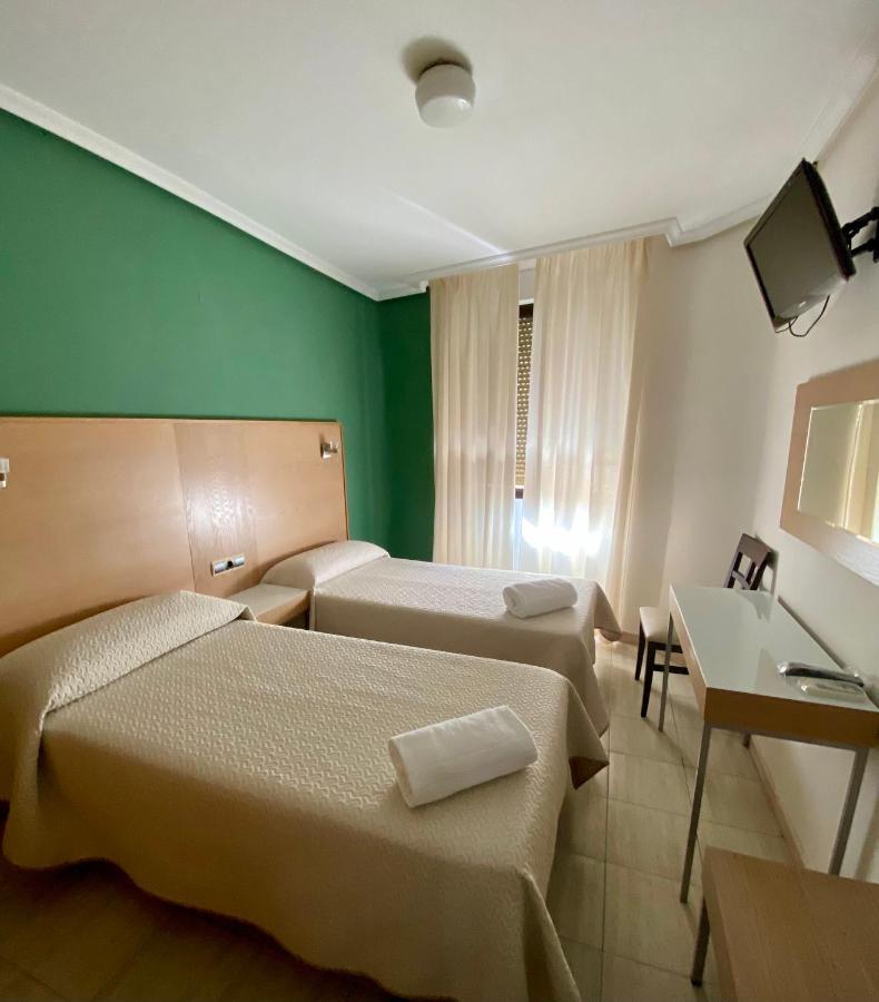 Hotel Alamo อาลิกันเต ภายนอก รูปภาพ