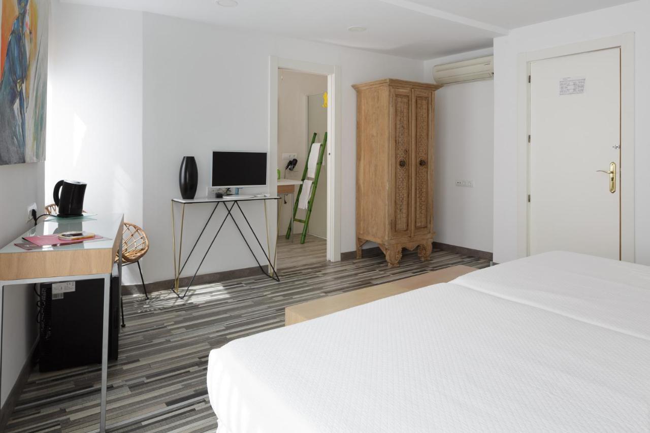 Hotel Alamo อาลิกันเต ภายนอก รูปภาพ